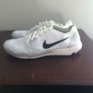 Women Nike shoes